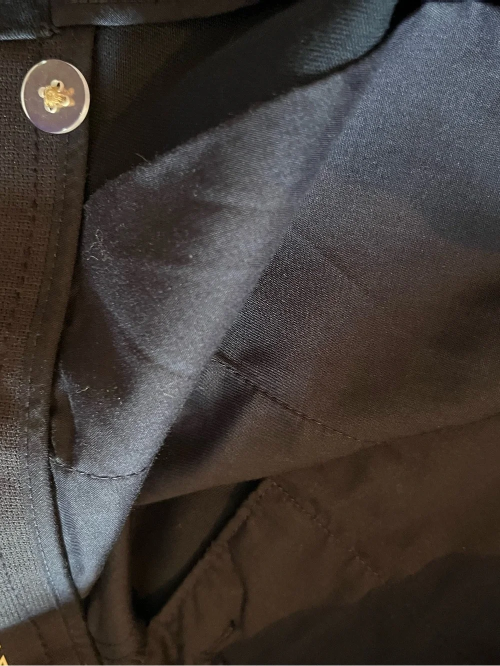Roundtree and Yorke Men’s Travel Smart Navy pants.